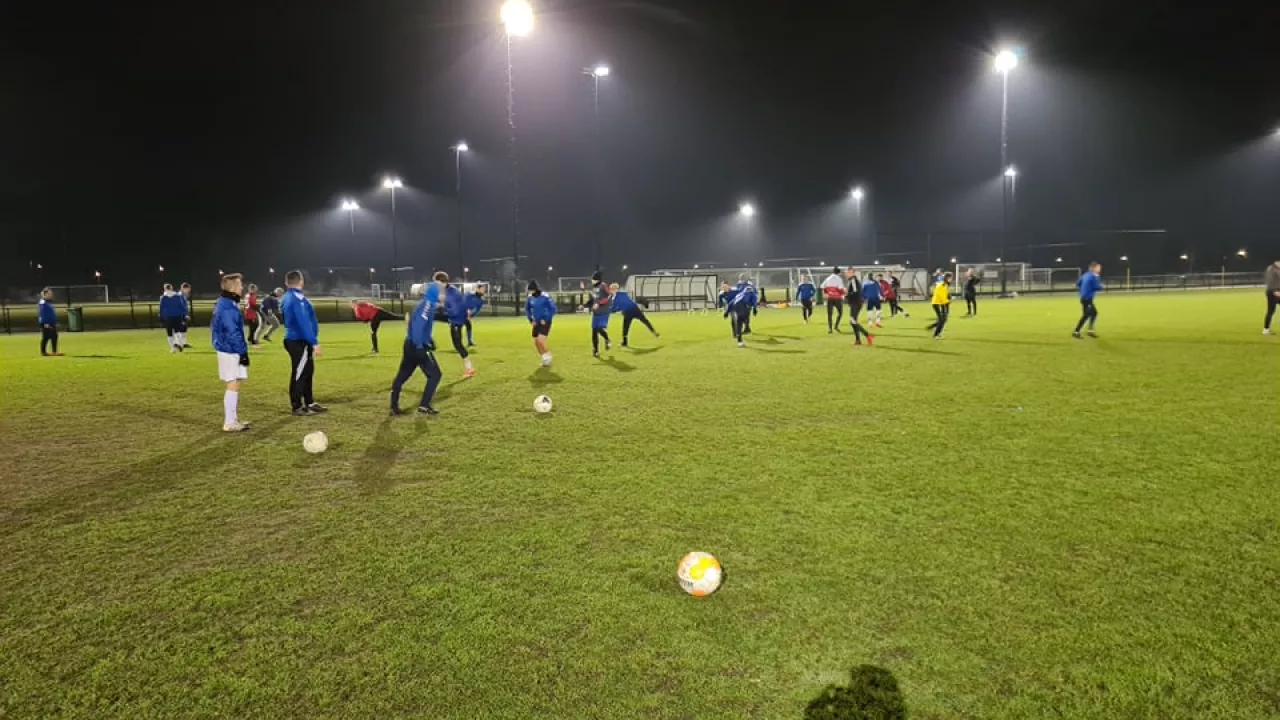 FC Białe Orły rozpoczęli